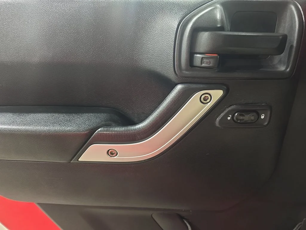 Used 2015 Red Jeep Sahara image 62