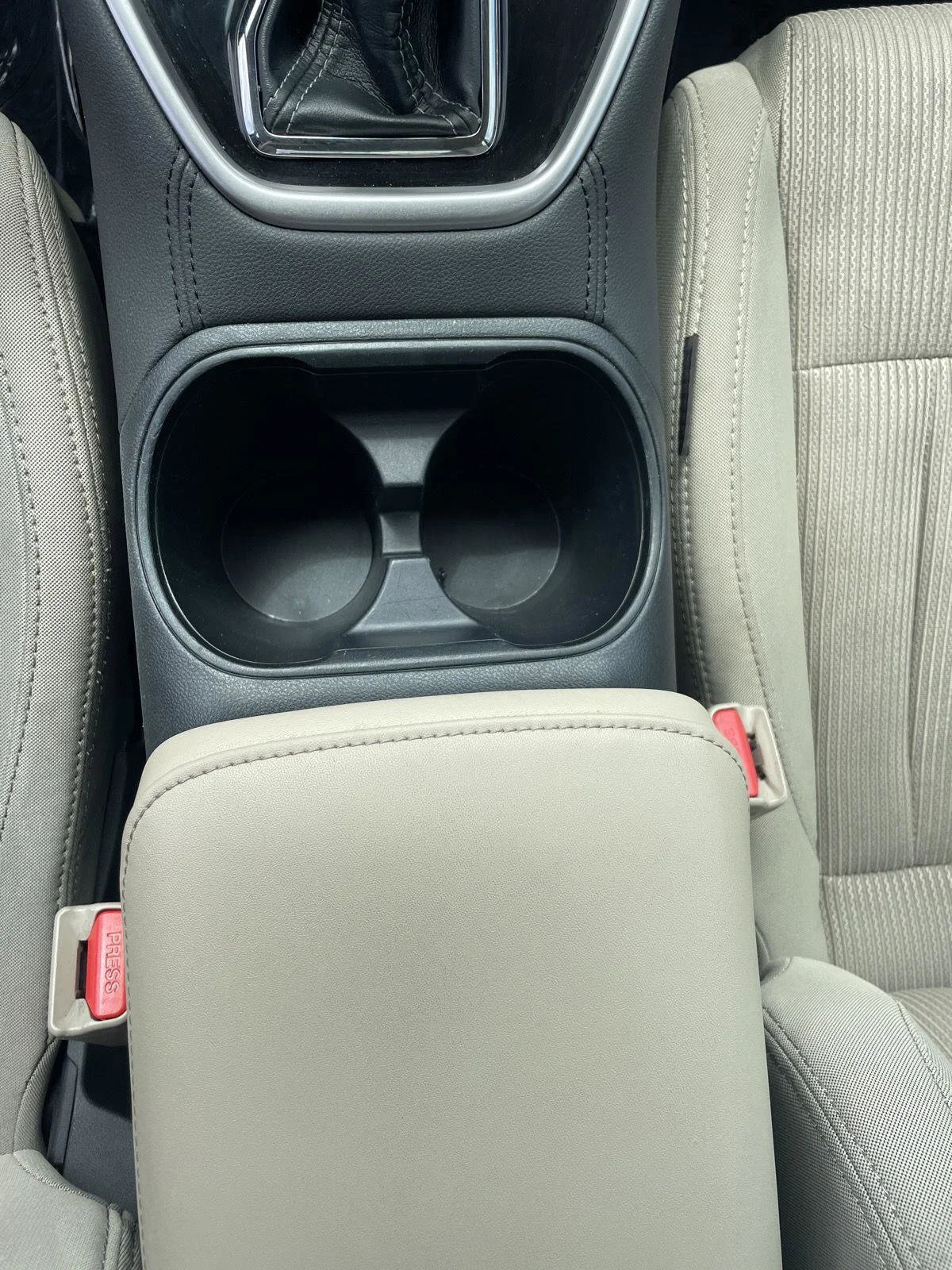 Used 2022 Crystal White Pearl Subaru Premium image 29