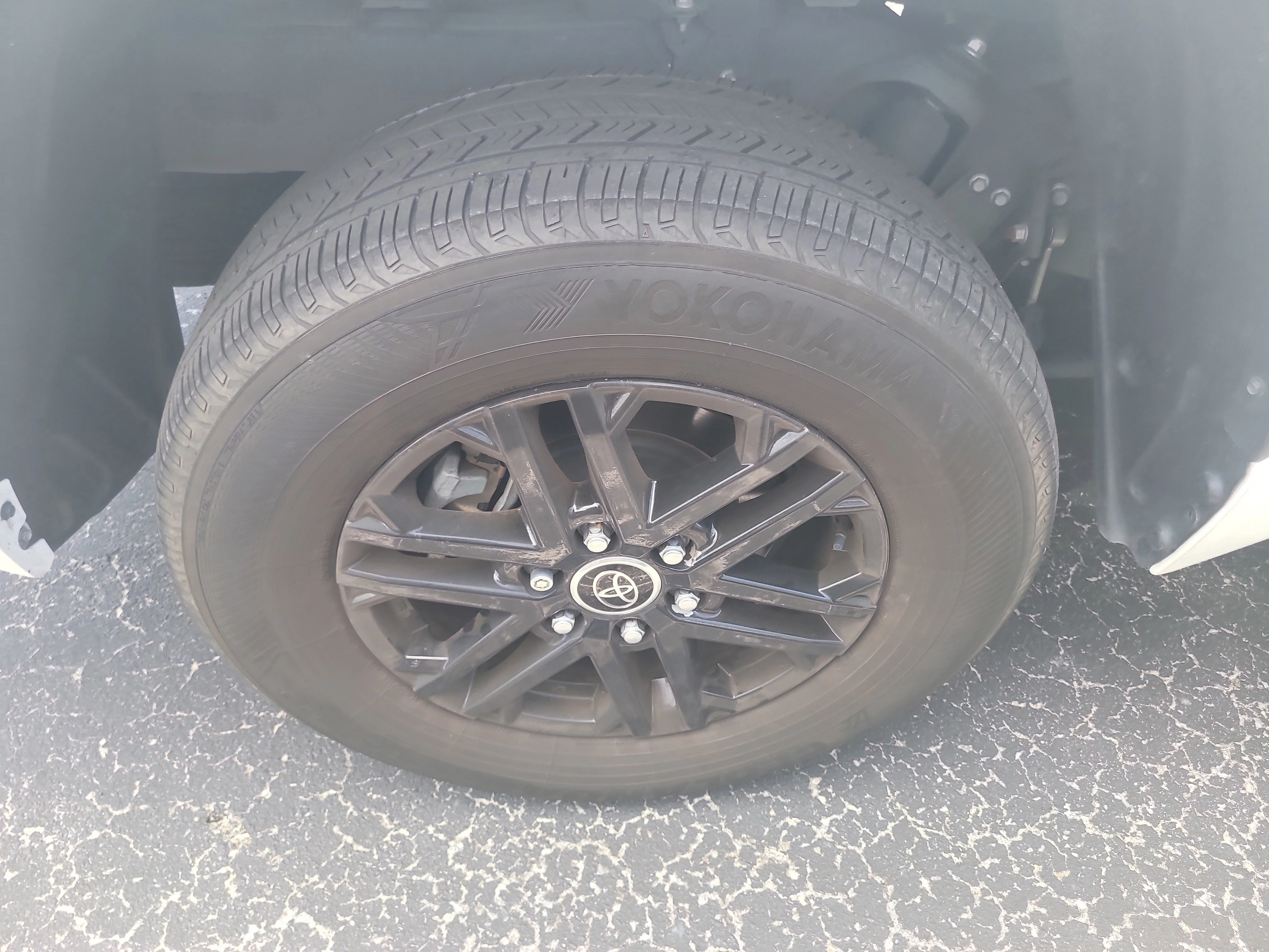 Used 2024 Ice Toyota SR5 image 7