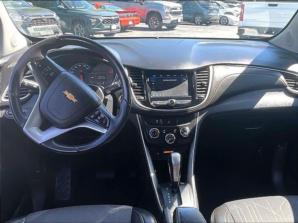Used 2018 White Chevrolet LT image 20