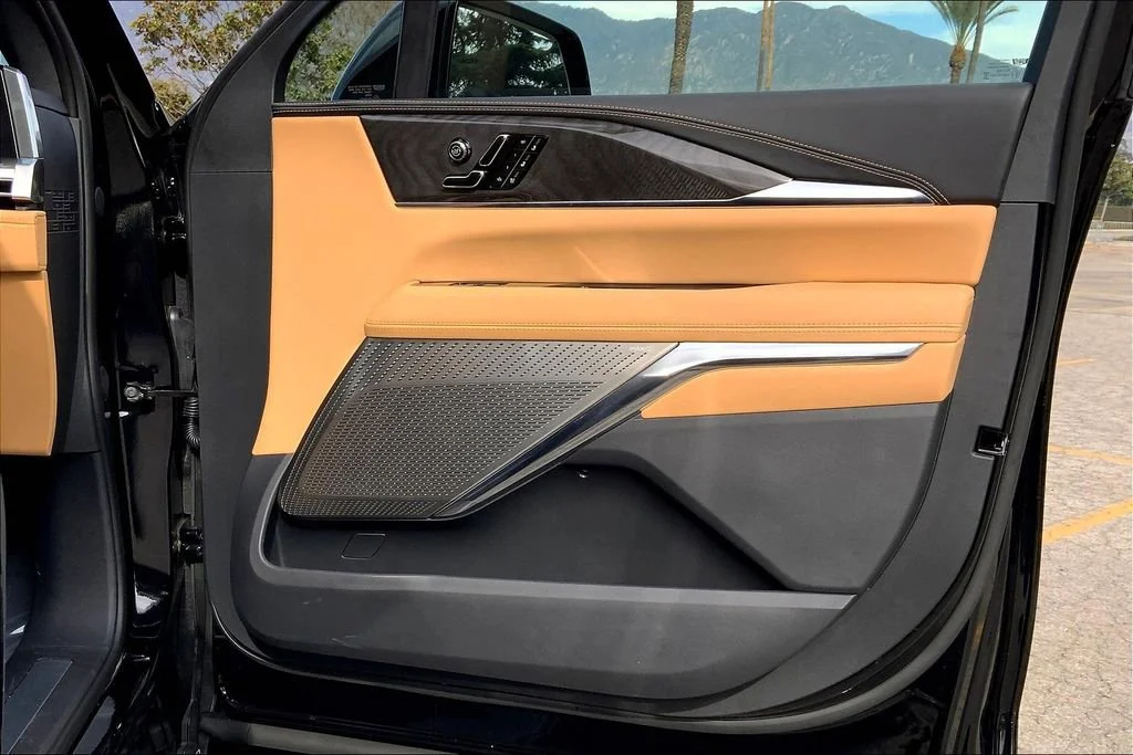 2025 Cadillac Escalade IQ Luxury 2 - Photo 34