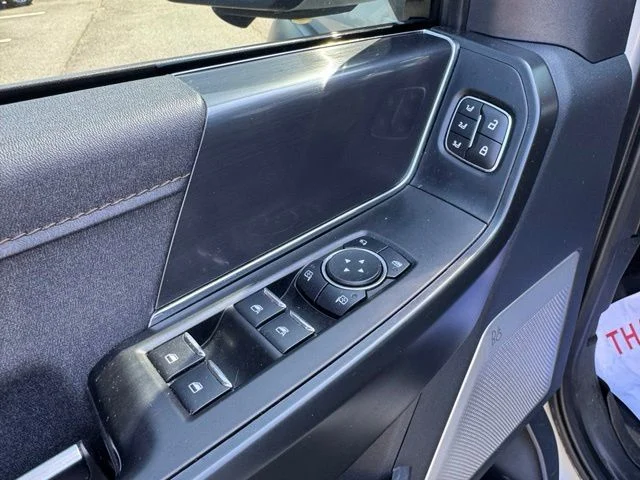 Used 2023 White Ford Raptor image 22