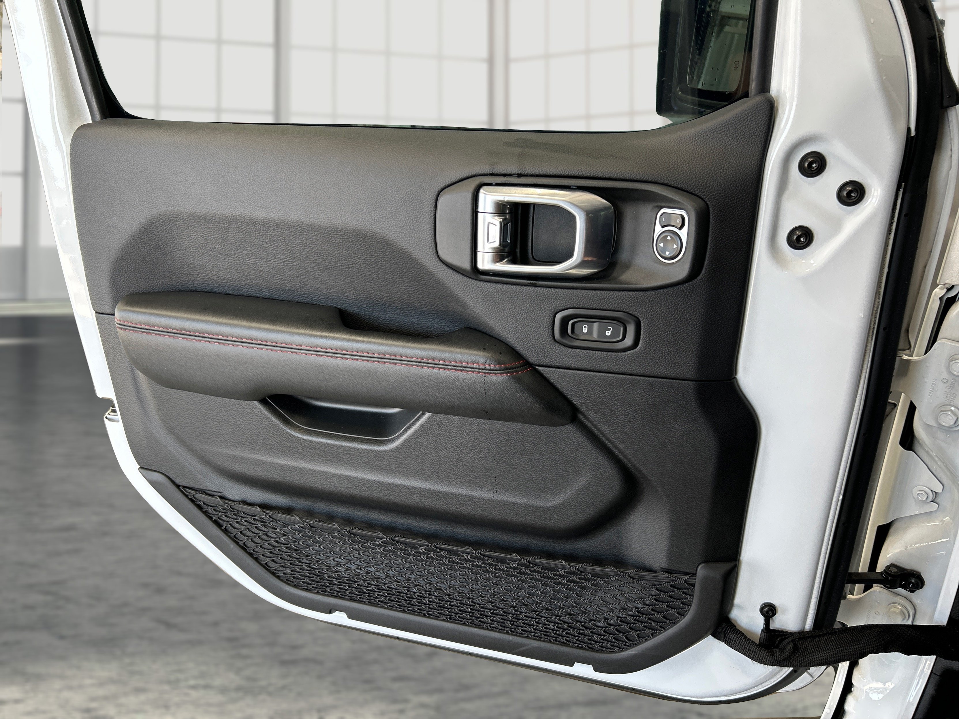Used 2024 White Jeep Rubicon image 19