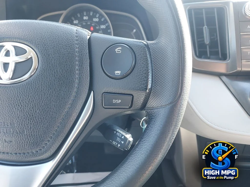 Used 2013 Silver Toyota LE image 16