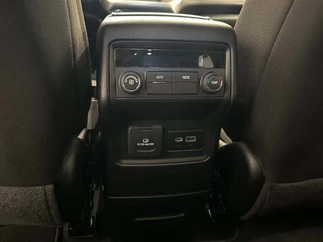 Used 2023 White GMC SLE image 19