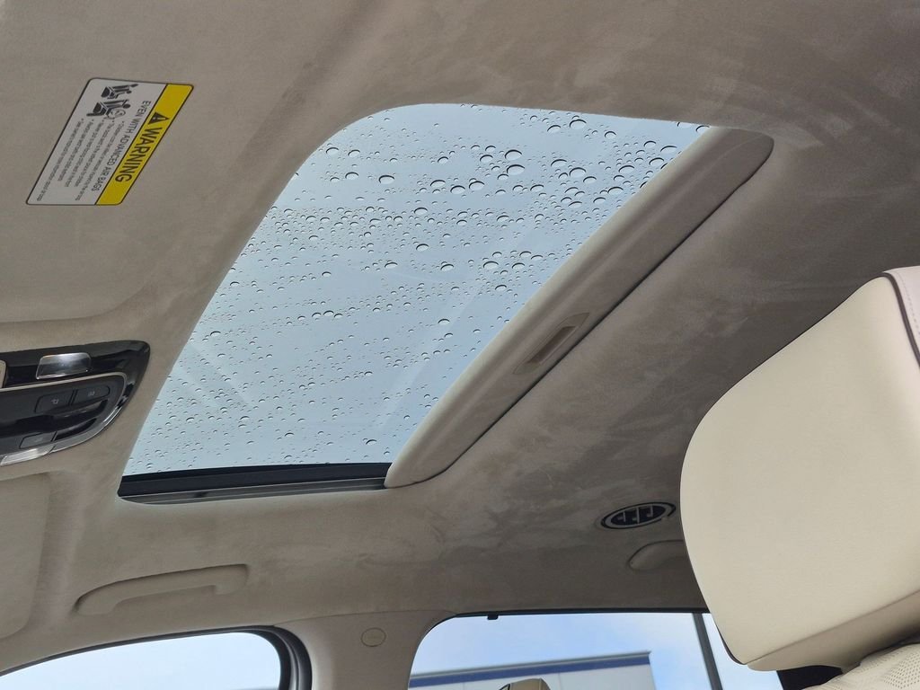 Used 2021 Hyper White Hyundai Calligraphy image 18
