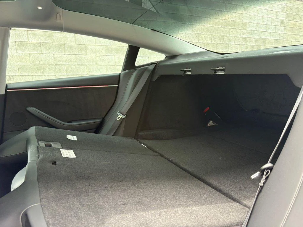 Used 2025 Quicksilver Tesla Long Range All-Wheel Drive image 26