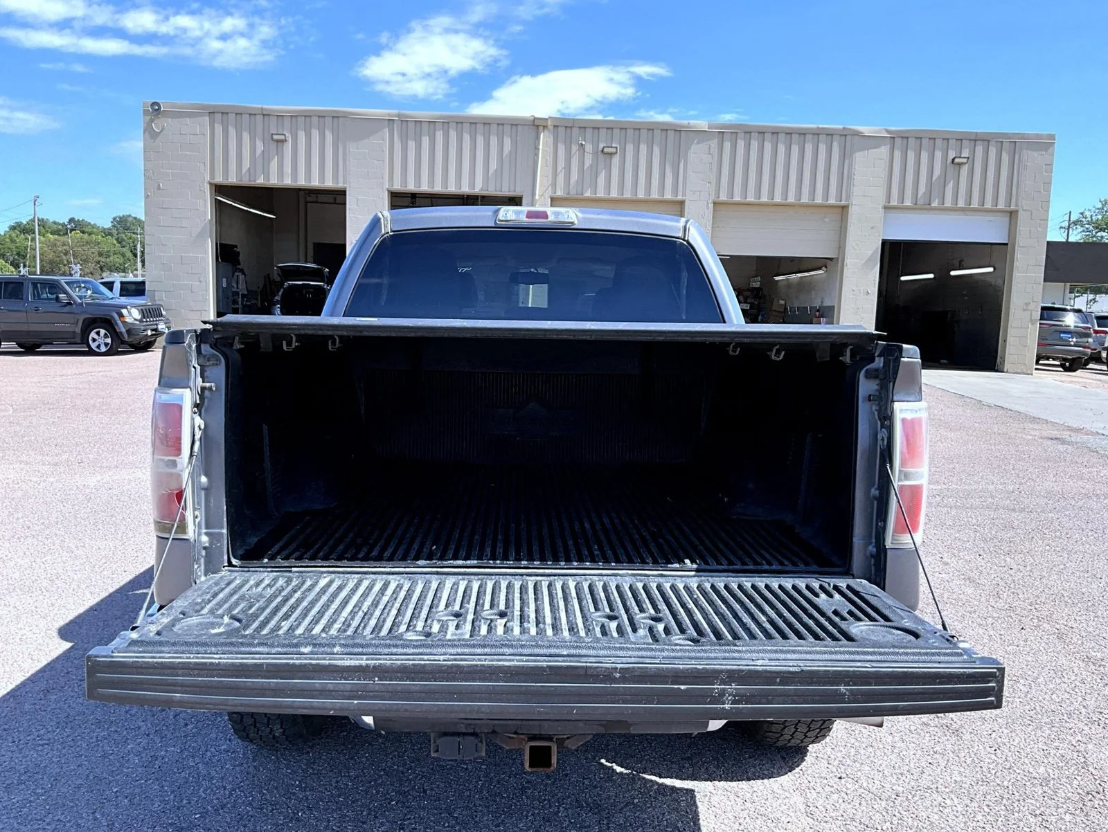 Used 2010 Gray Ford XL image 10