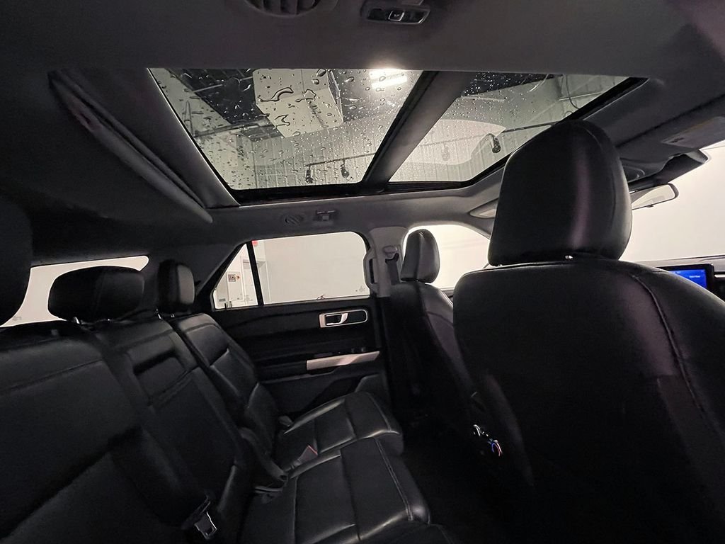 Used 2021 Black Ford XLT image 28