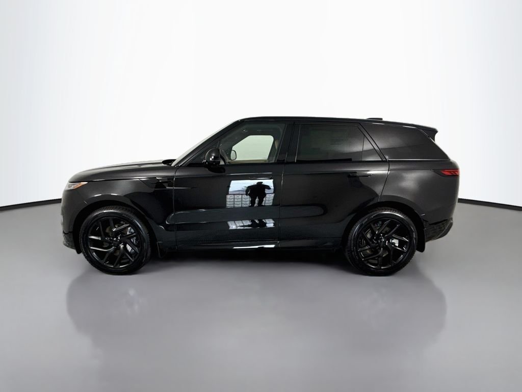 New 2026 Santorini Black Land Rover Dynamic SE image 2