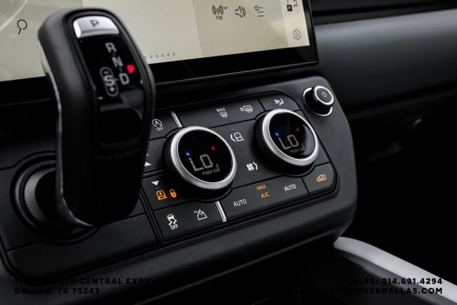 New 2026 Santorini Black Land Rover X-Dynamic SE image 25