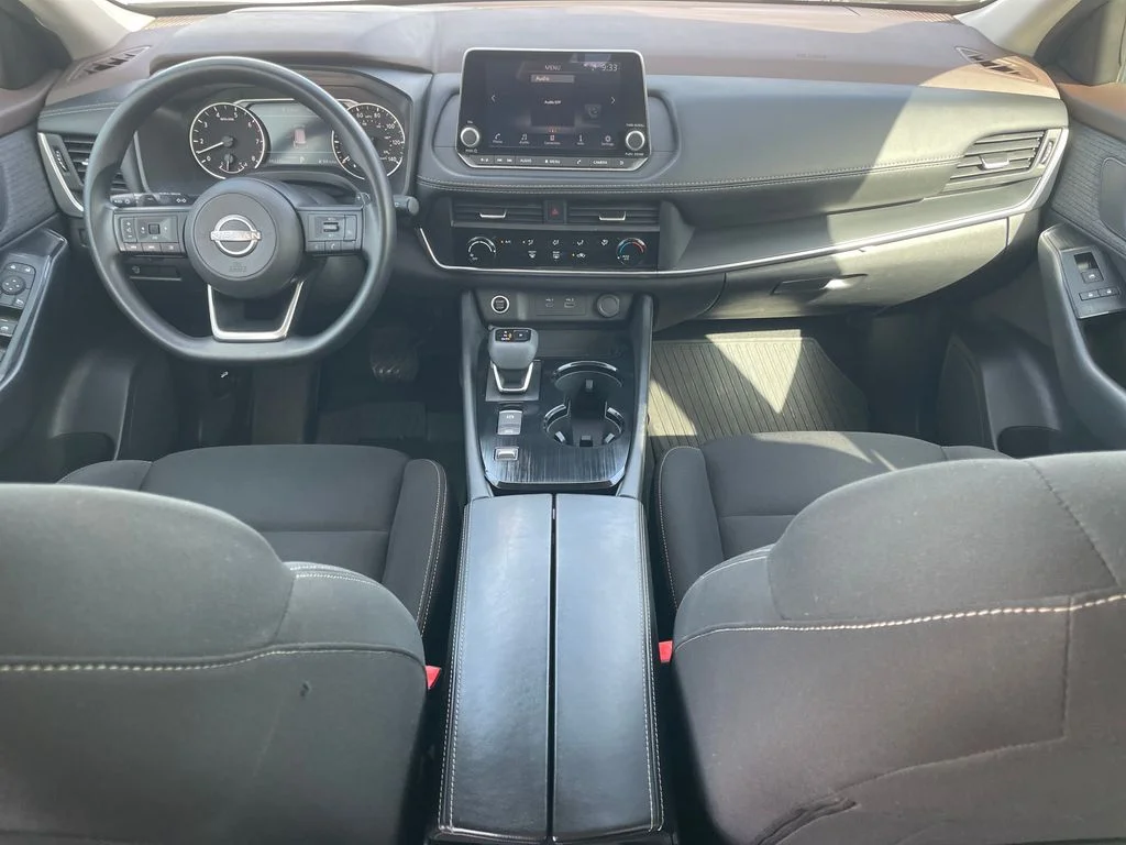 Used 2023 White Nissan S image 12
