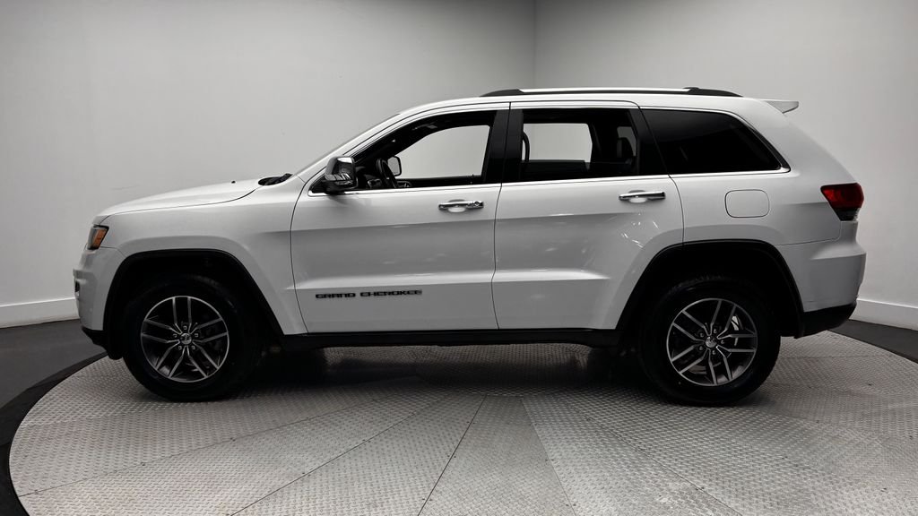 Used 2018 White Jeep Limited image 3