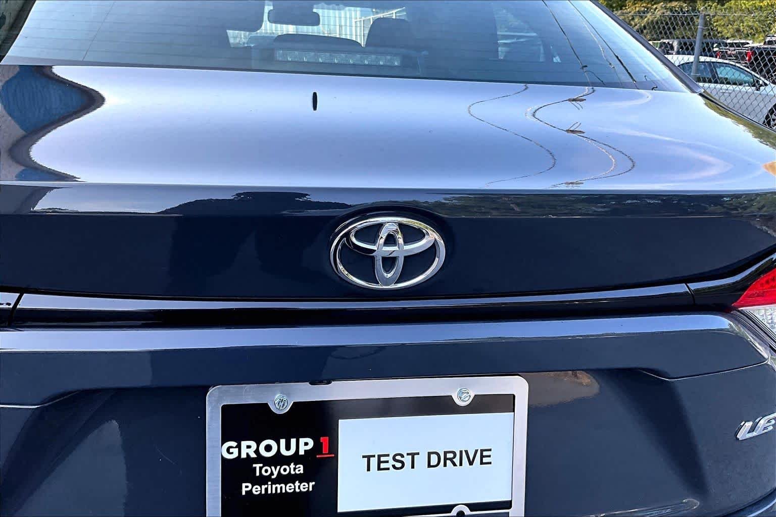 Used 2025 Underground Toyota LE image 31