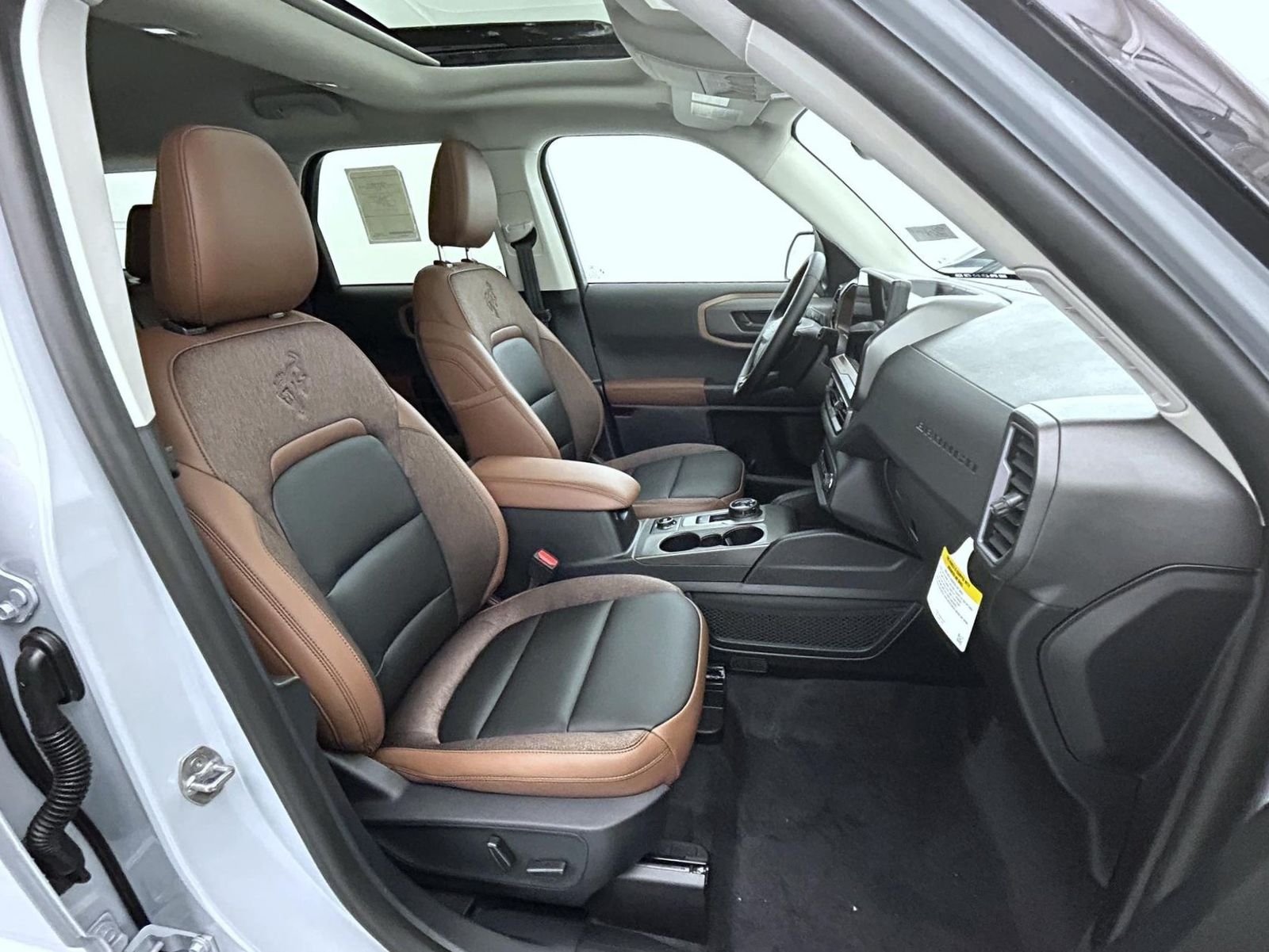 New 2026 Space White Metallic Ford Outer Banks image 15