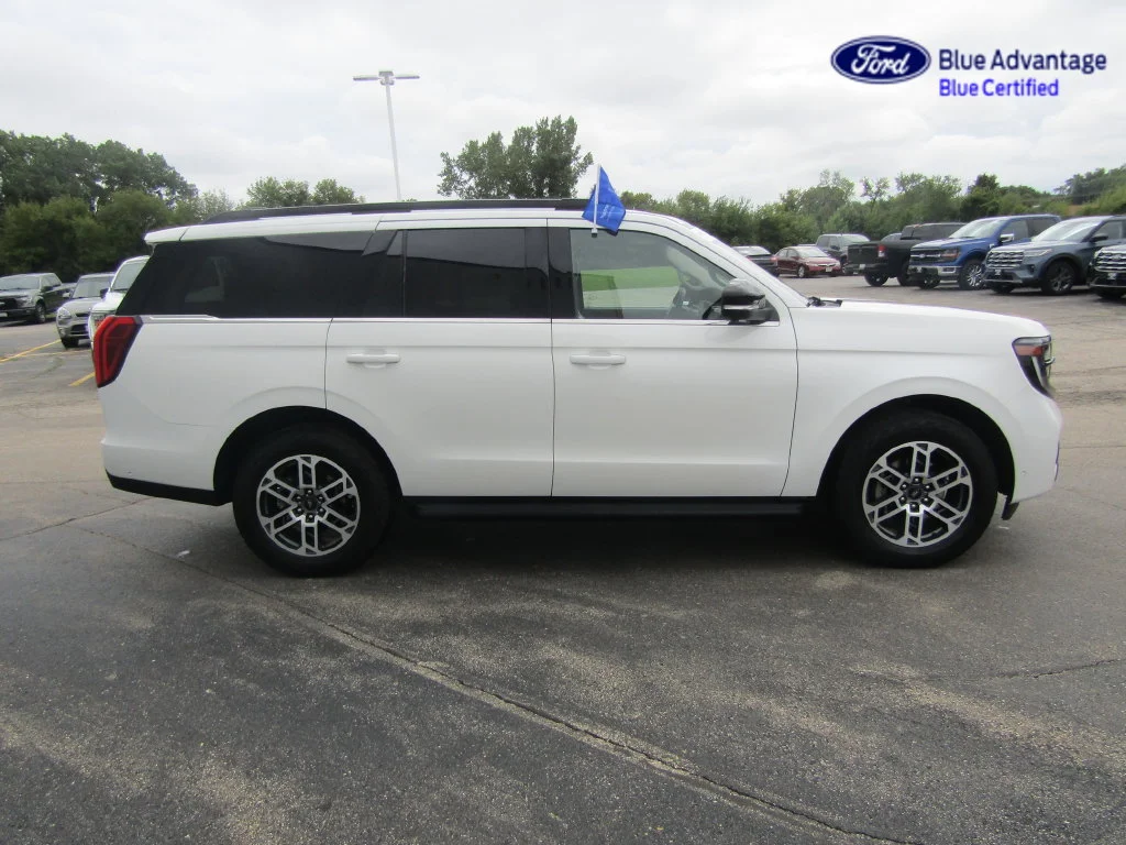 Certified Used 2025 Star White Ford Active image 9