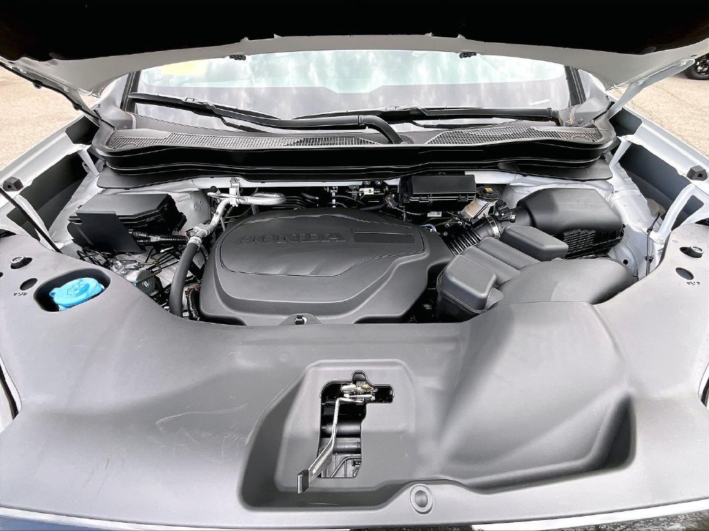 New 2026 Platinum White Pearl Honda Black Edition image 15