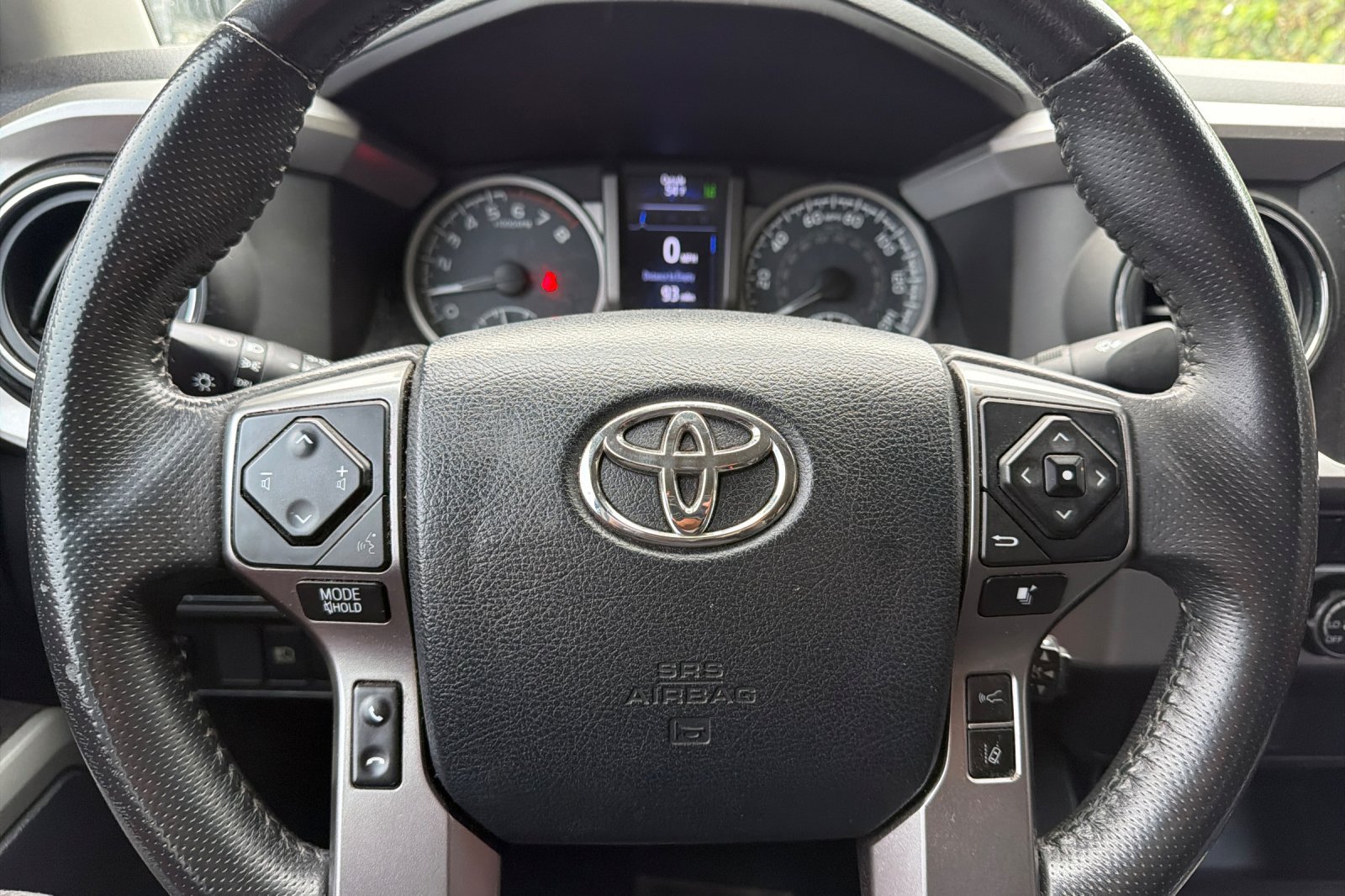 Used 2019 White Toyota SR5 image 28