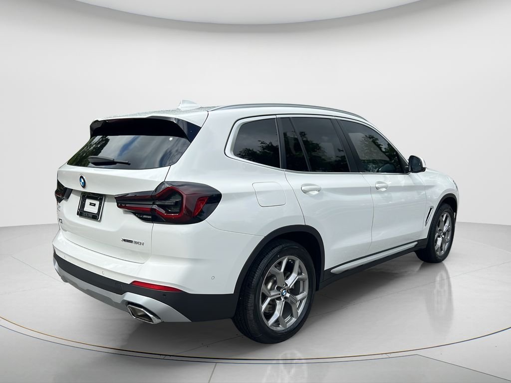 Used 2024 White BMW xDrive30i image 5