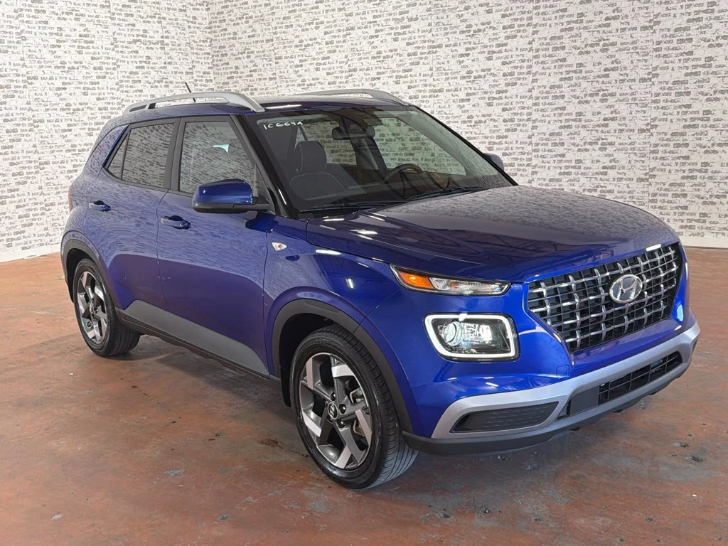 Used 2024 Intense Blue Hyundai Limited image 1