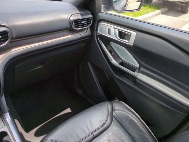 Certified Used 2023 Carbonized Gray Metallic Ford Platinum image 17