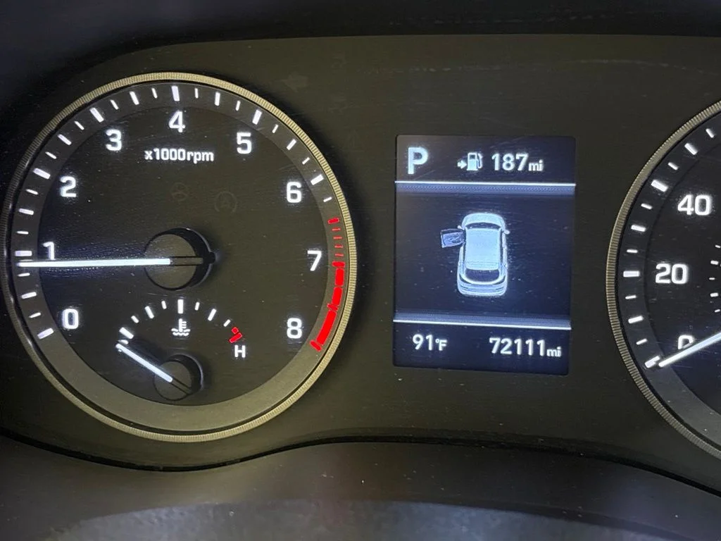 Used 2019 Red Hyundai Night image 33