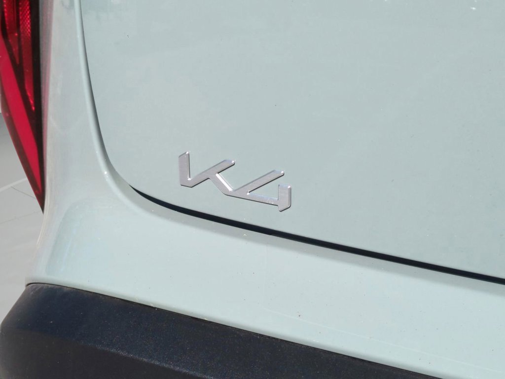 2026 Kia K4 LXS - Photo 13