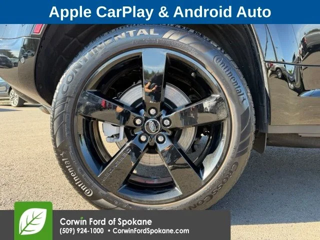 Used 2025  Land Rover X-Dynamic SE image 9