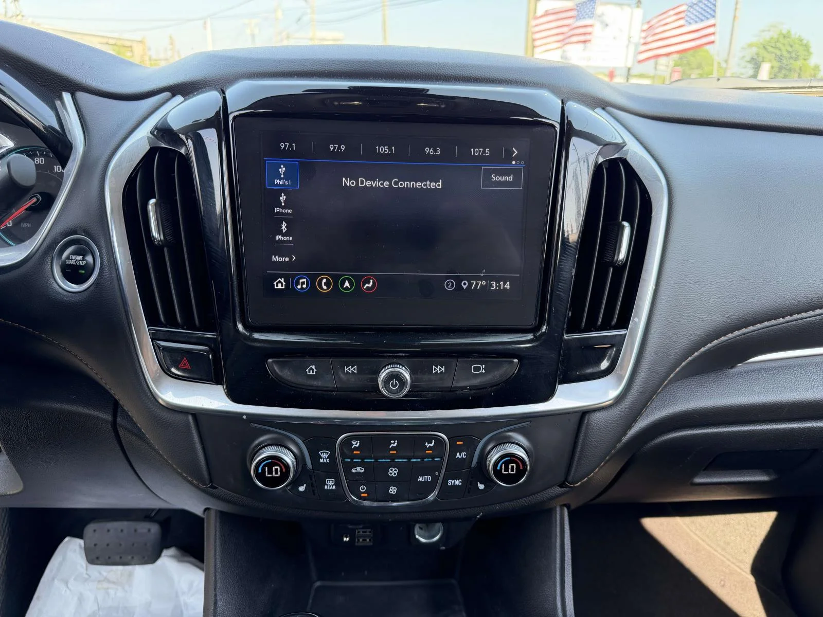 2020 Chevrolet Traverse 3LT - Photo 25