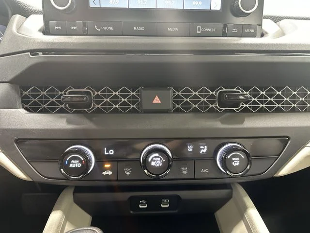 Used 2024 Meteorite Gray Metallic Honda LX image 21