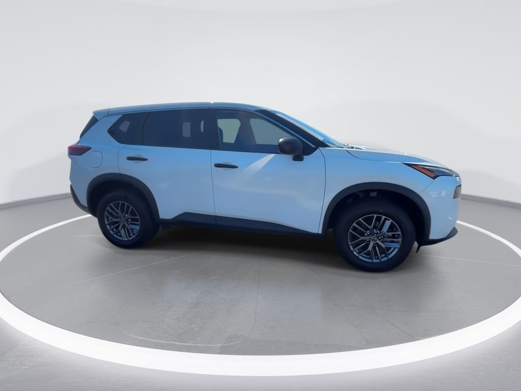 Used 2023 White Nissan S image 9
