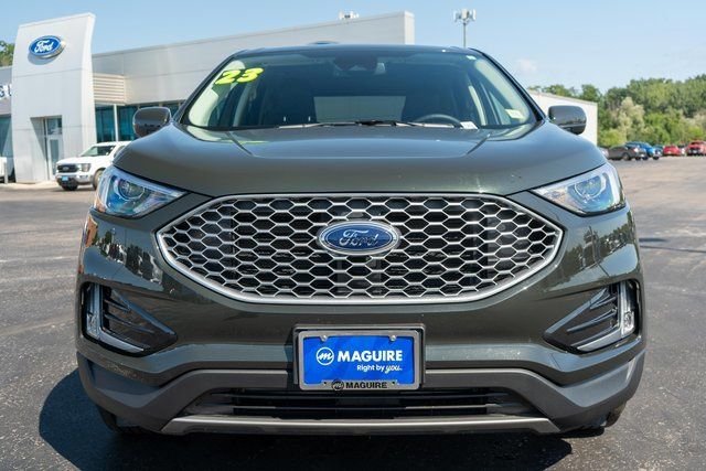 Used 2023 Green Ford SEL image 3