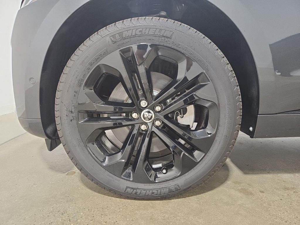 2026 Jaguar F-Pace R-Dynamic S - Photo 12