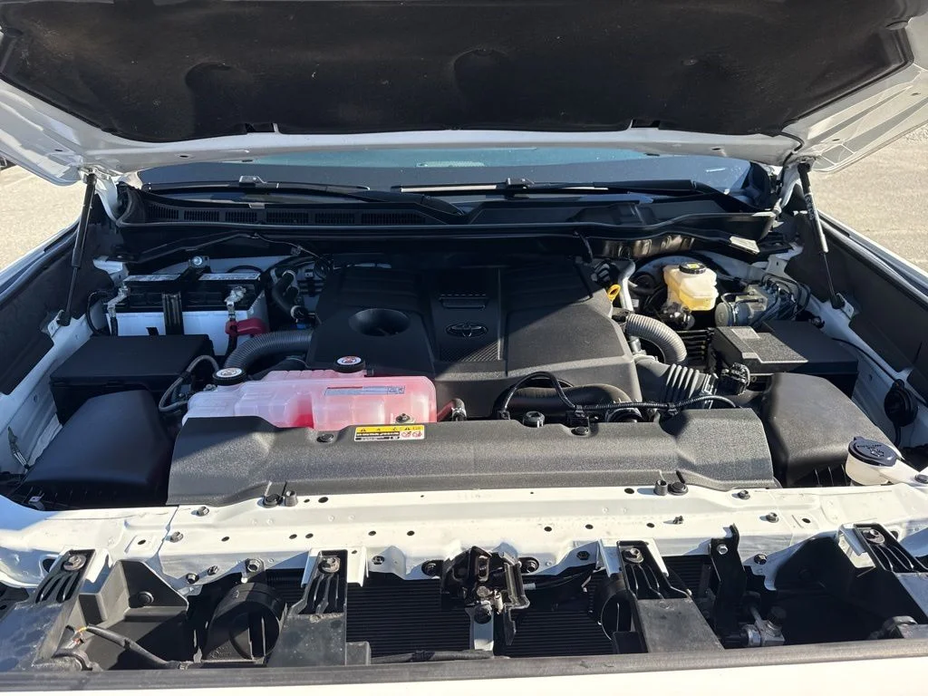 Used 2023 White Toyota SR5 image 33