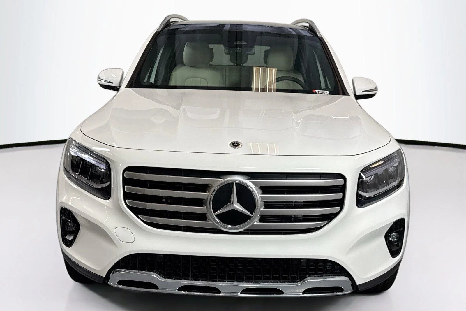 Used 2026 Polar White Mercedes-Benz GLB 250 image 2