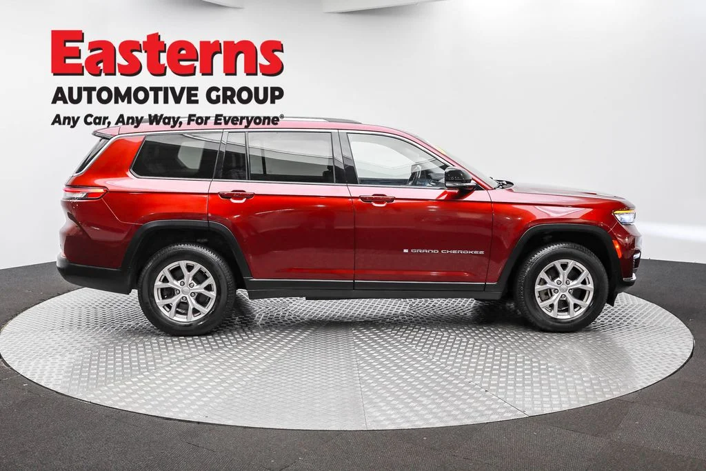 Used 2021 Red Jeep Limited image 4