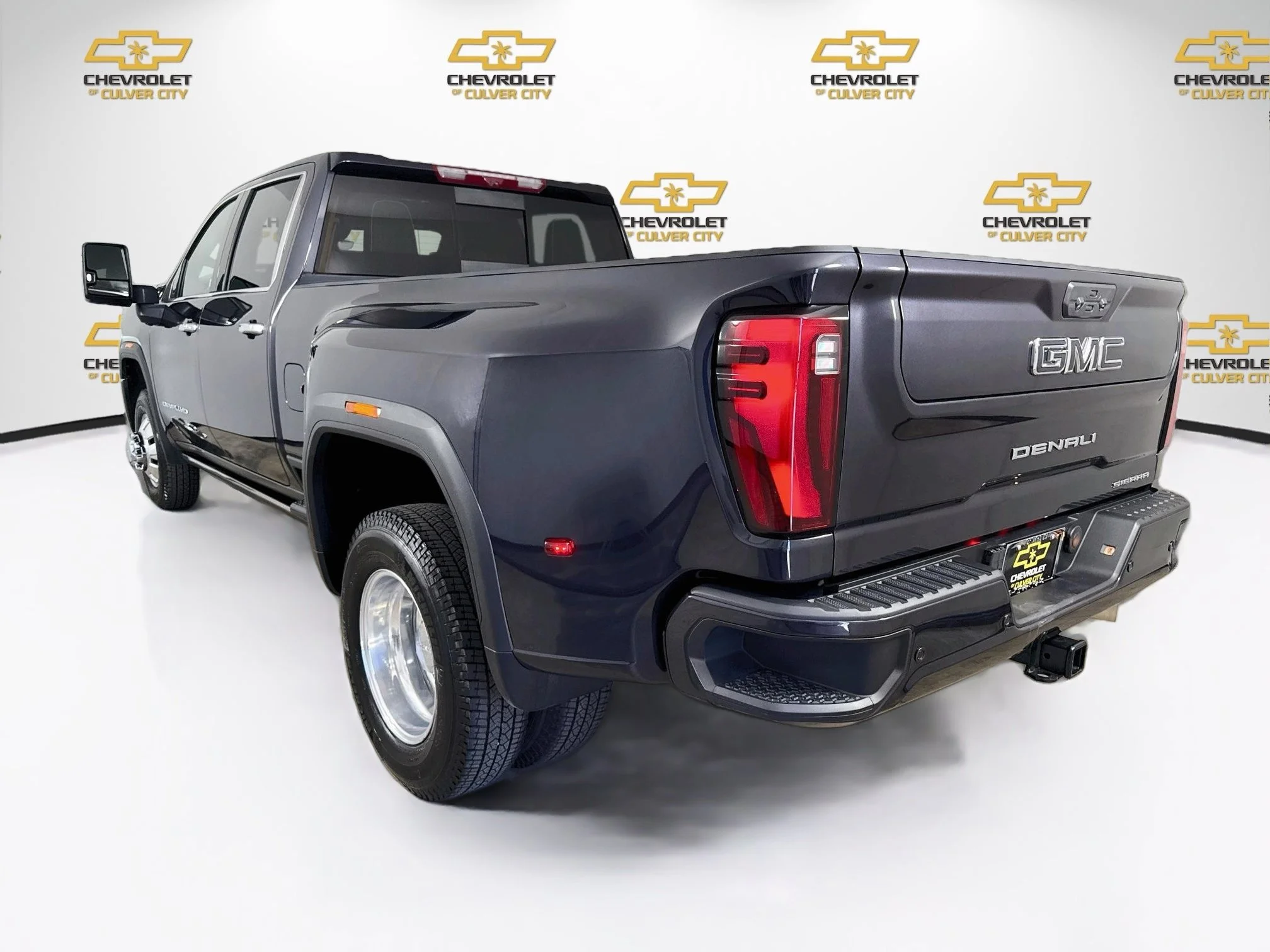 Used 2025 Titanium Rush Metallic GMC Denali Ultimate DRW image 6