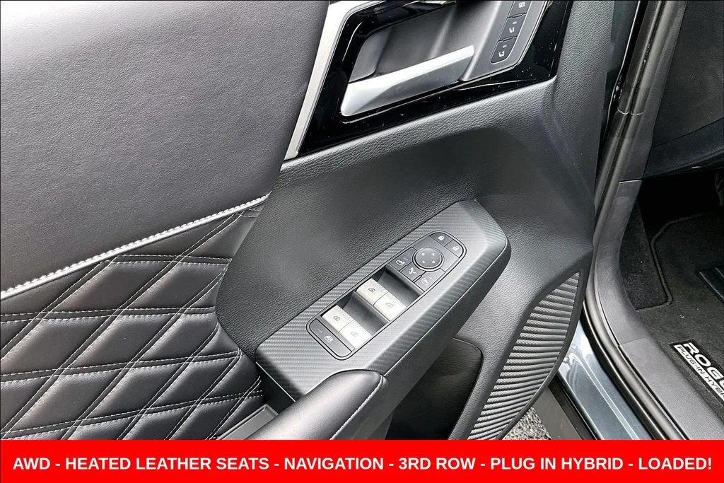 New 2026 Gray Nissan Platinum image 32