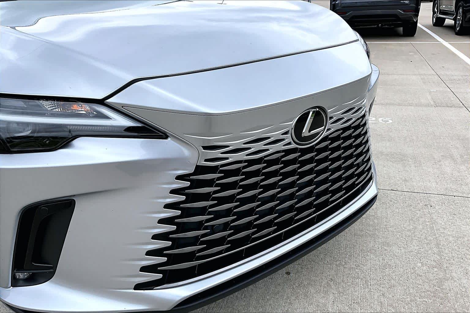 Used 2024 Iridium Lexus Premium image 30