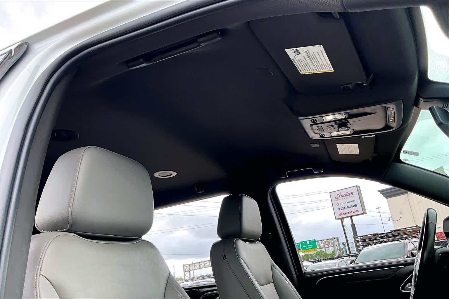 Used 2021 Summit White Chevrolet Z71 image 14