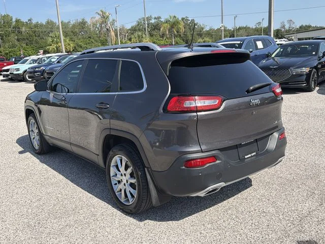 Used 2018 Gray Jeep Limited image 5