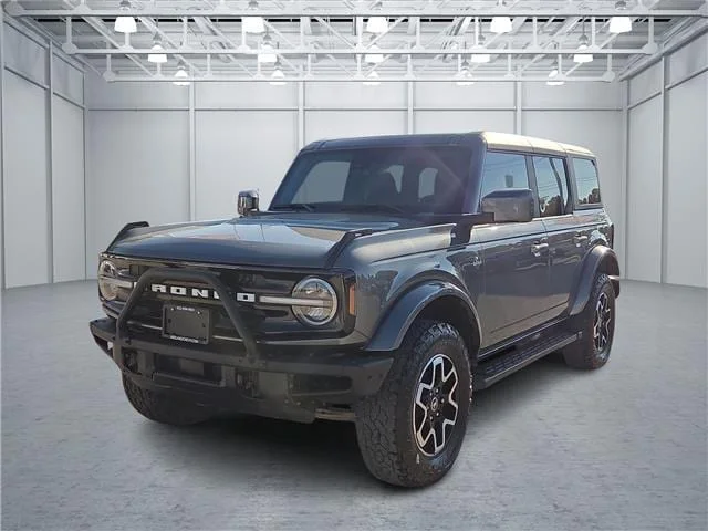 Used 2022 Carbonized Gray Metallic Ford Outer Banks 4x4 image 1