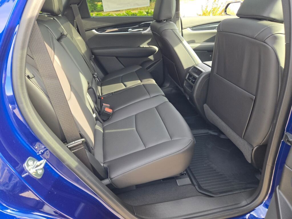 New 2025 Opulent Blue Metallic Cadillac Premium Luxury image 9