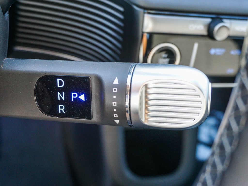 Used 2026 Green Hyundai SE Standard Range image 23