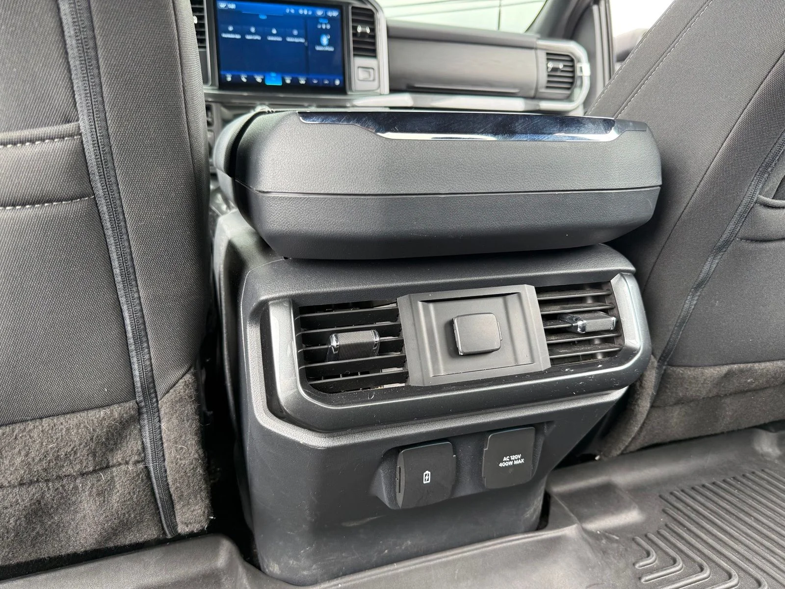 Used 2022 White Ford XLT image 22