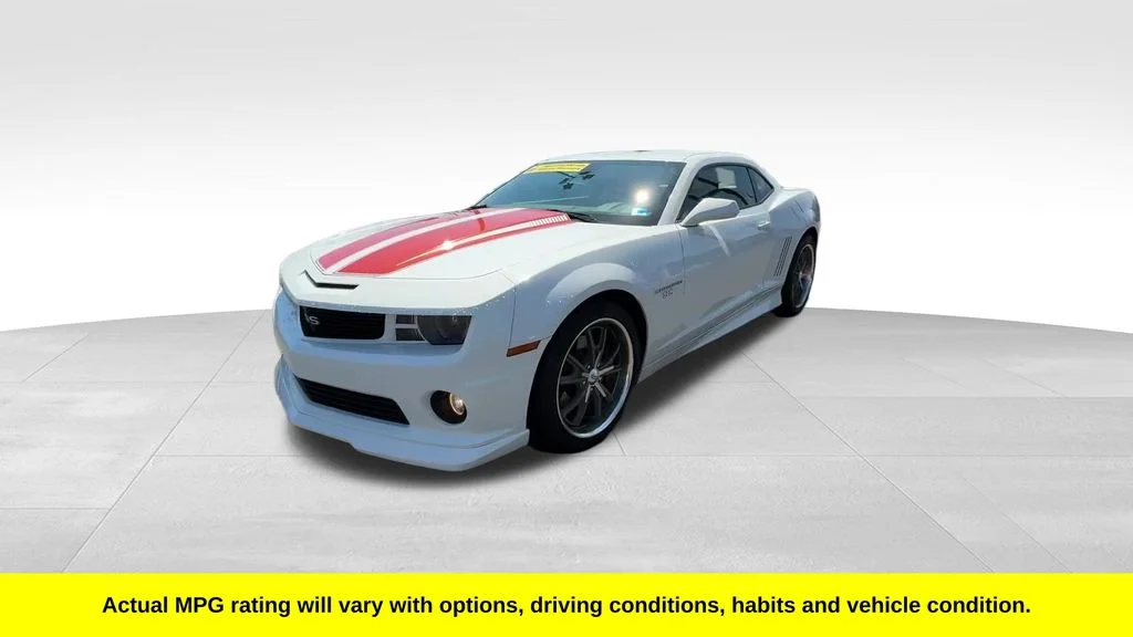 Used 2011 White Chevrolet SS image 2