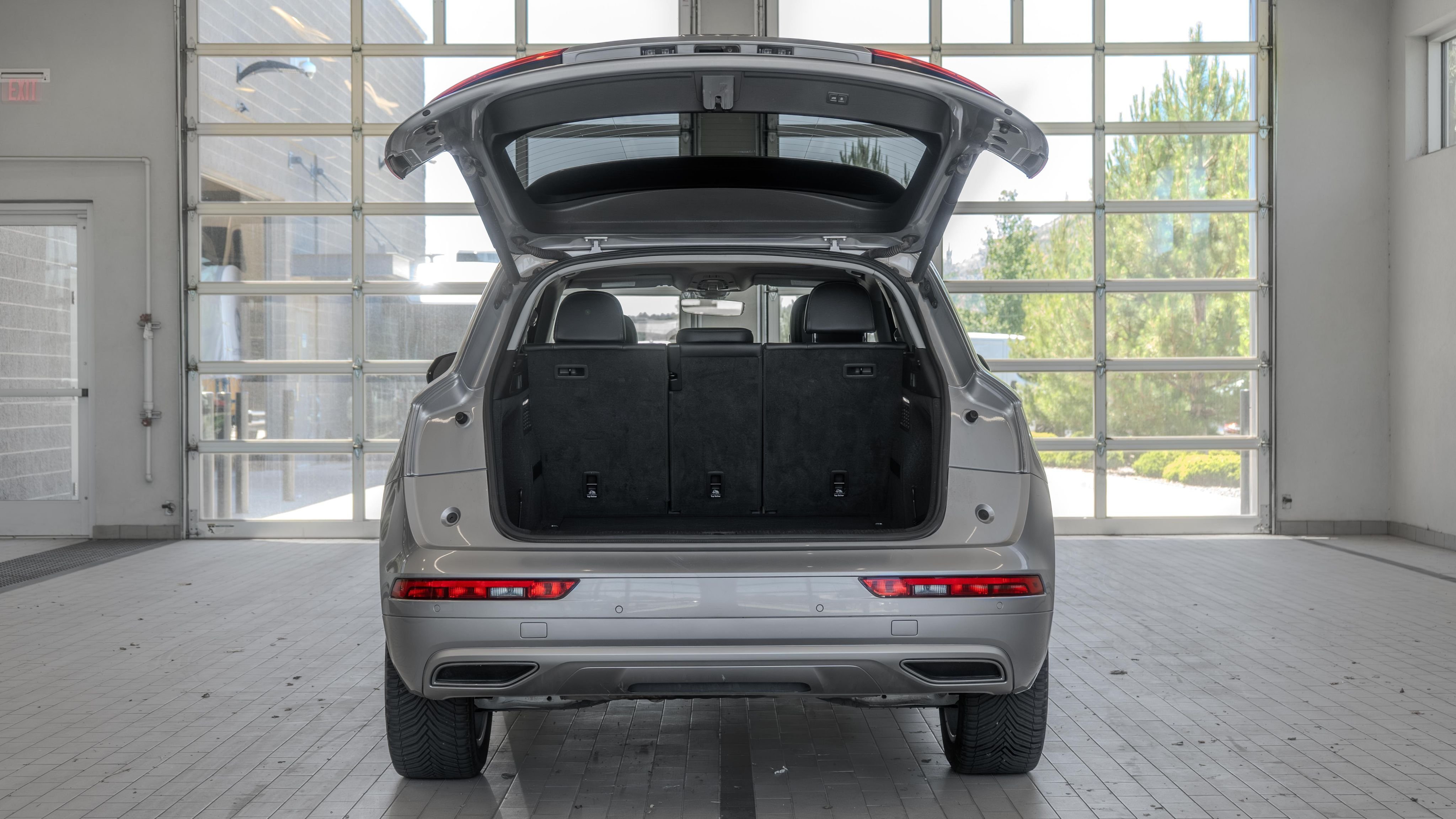 Used 2018 Florett Silver Metallic Audi 2.0T Premium image 16