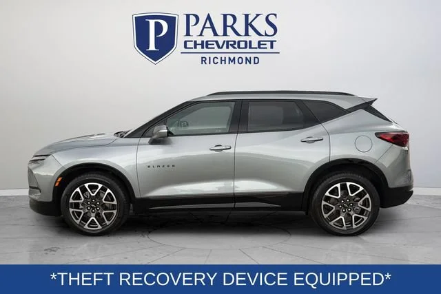 Used 2025 Sterling Gray Metallic Chevrolet RS image 5