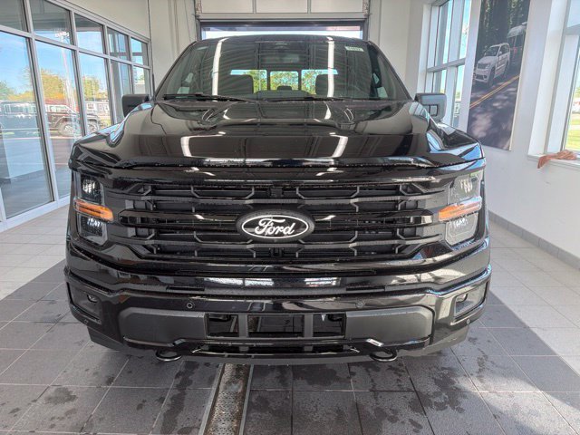 New 2026 Agate Black Metallic Ford XLT image 2