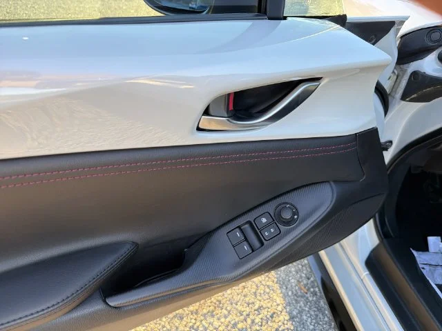 Used 2016 White Mazda Club image 13